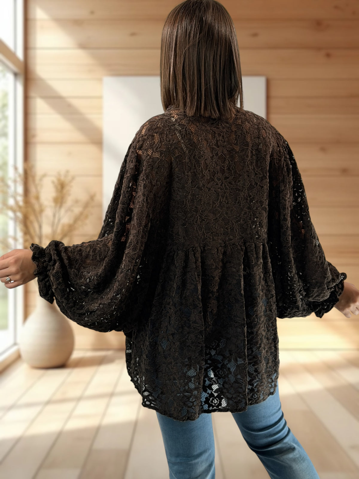 MIRELLA - BLOUSE MARRON EN DENTELLE JUSQU'A LA TAILLE 52/54