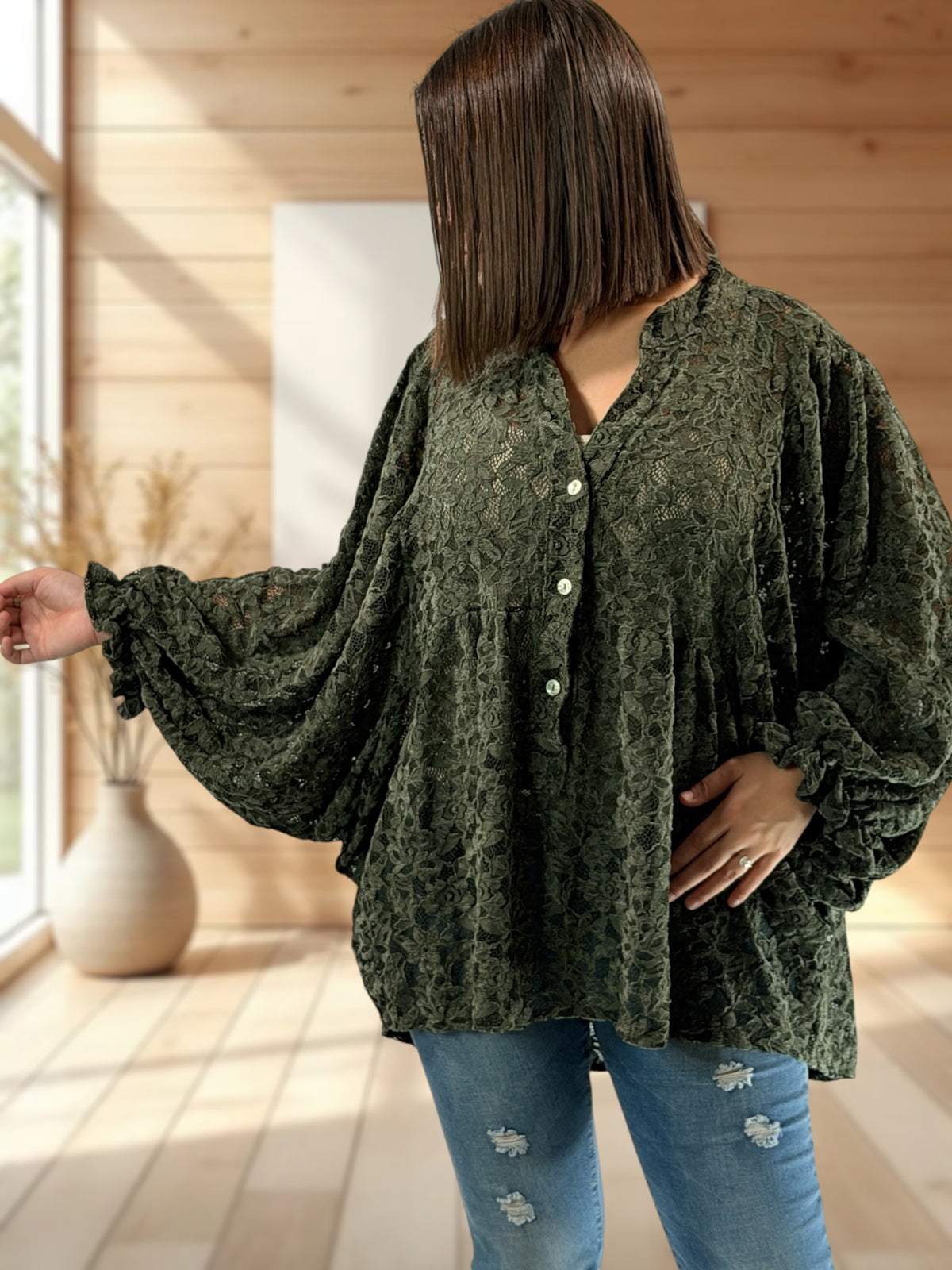 MIRELLA - BLOUSE KAKI EN DENTELLE JUSQU'A LA TAILLE 52/54