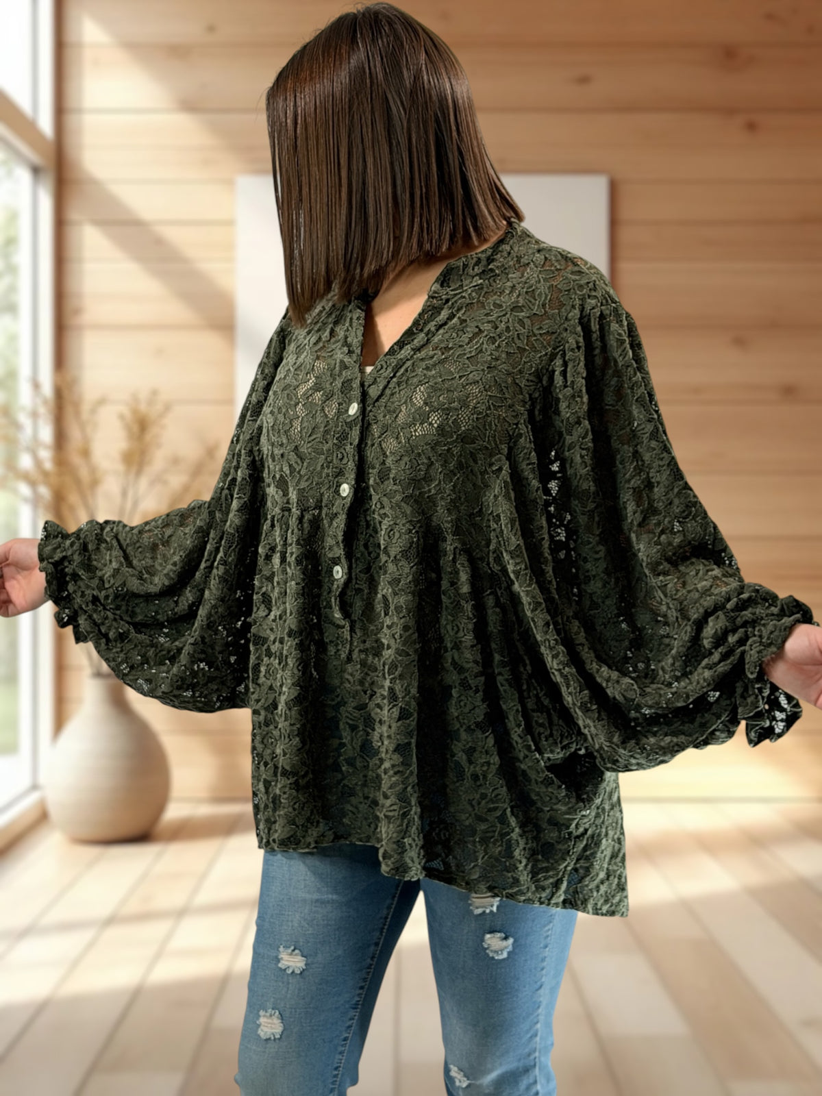 MIRELLA - BLOUSE KAKI EN DENTELLE JUSQU'A LA TAILLE 52/54