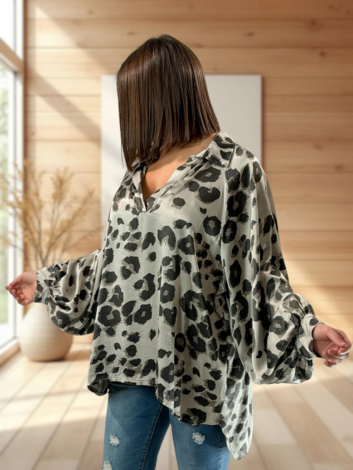 ANGELICA - BLOUSE LEOPARD TAUPE JUSQU'A LA TAILLE 52/54