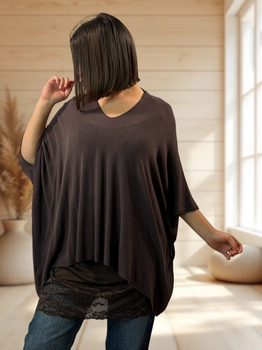 MERINGUE - PULL MARRON EN MAILLE FLUIDE JUSQU'A LA TAILLE 56/58