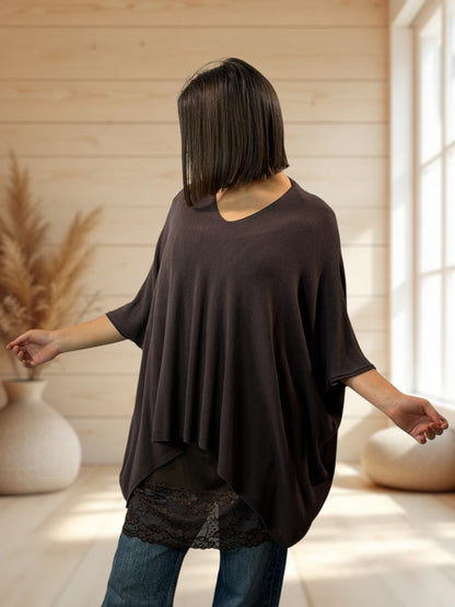 MERINGUE - PULL MARRON EN MAILLE FLUIDE JUSQU'A LA TAILLE 56/58