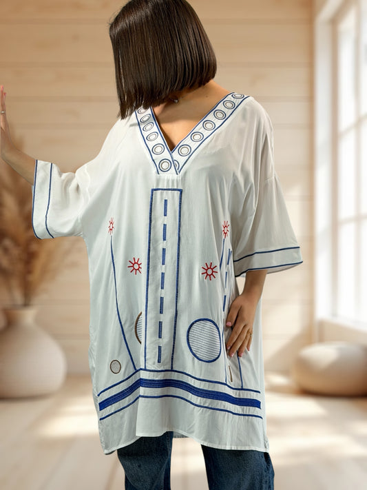 MARIETTA  - TUNIQUE OVERSIZE BRODEE JUSQU'A LA TAILLE 52/54