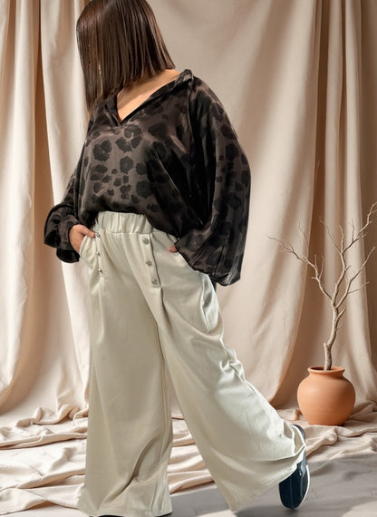 COCO - PANTALON BEIGE AVEC BOUTONS TAILLE 46 A 50/52