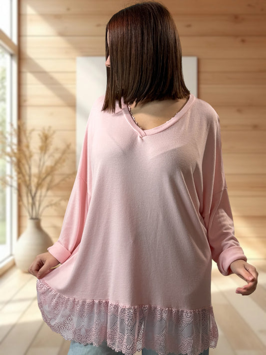 ELISA - PULL ROSE EN MAILLE FLUIDE BORDE DE DENTELLE JUSQU'A LA TAILLE 54