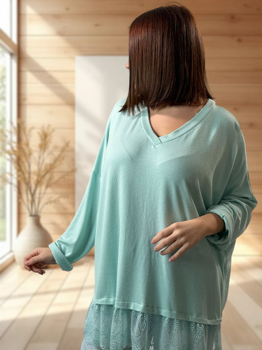 ELISA - PULL LAGON EN MAILLE FLUIDE BORDE DE DENTELLE JUSQU'A LA TAILLE 54