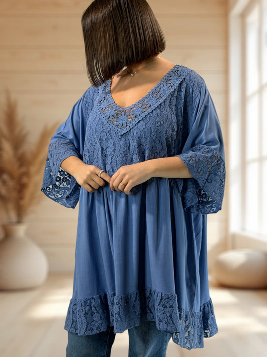 MARTINA  - TUNIQUE EN DENTELLE BLEUE JUSQU'A LA TAILLE 54