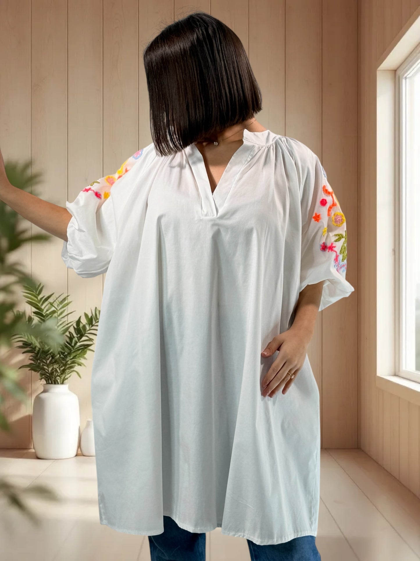 MADO - TUNIQUE BLANCHE OVERSIZE MANCHES BRODEES JUSQU'A LA TAILLE 56