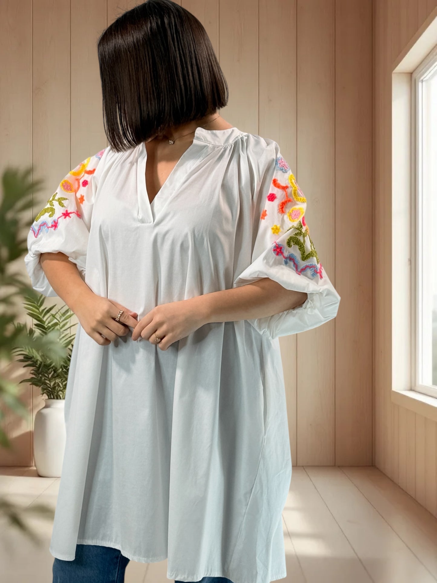 MADO - TUNIQUE BLANCHE OVERSIZE MANCHES BRODEES JUSQU'A LA TAILLE 56
