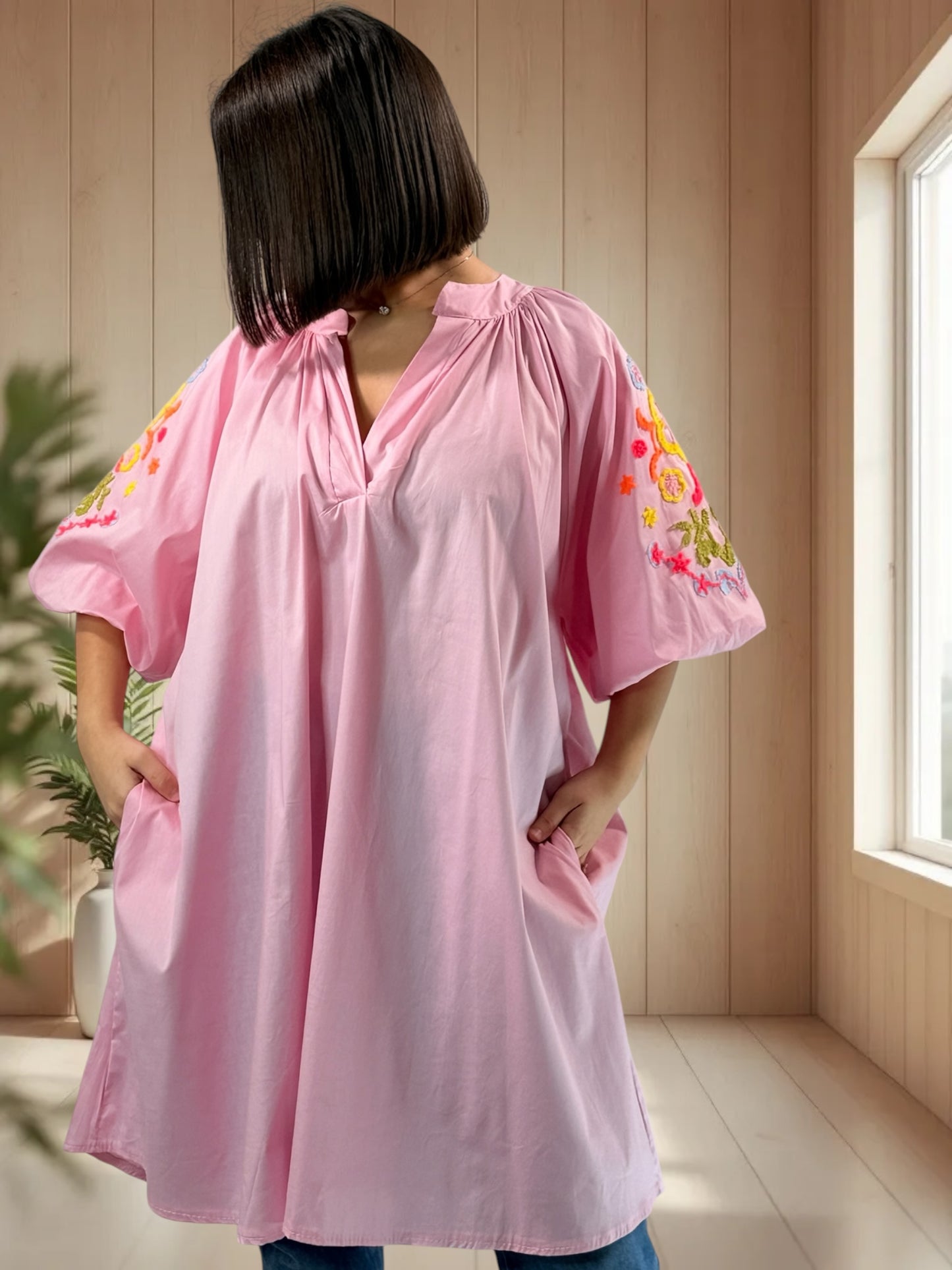 MADO - TUNIQUE ROSE OVERSIZE MANCHES BRODEES JUSQU'A LA TAILLE 56