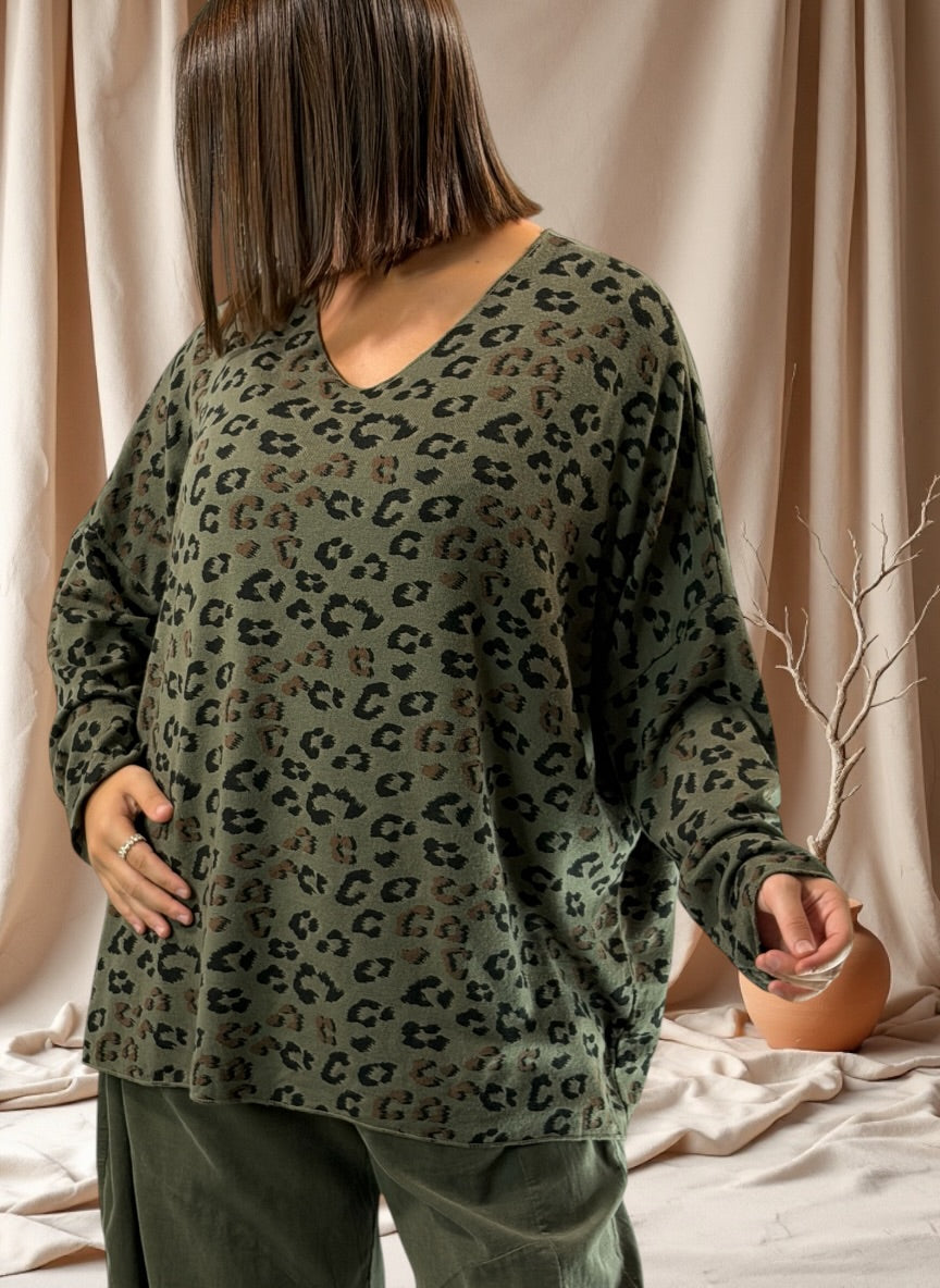 MADDY - PULL EN MAILLE LEOPARD KAKI JUSQU'A LA TAILLE 56