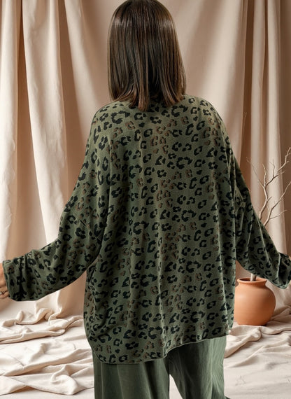 MADDY - PULL EN MAILLE LEOPARD KAKI JUSQU'A LA TAILLE 56