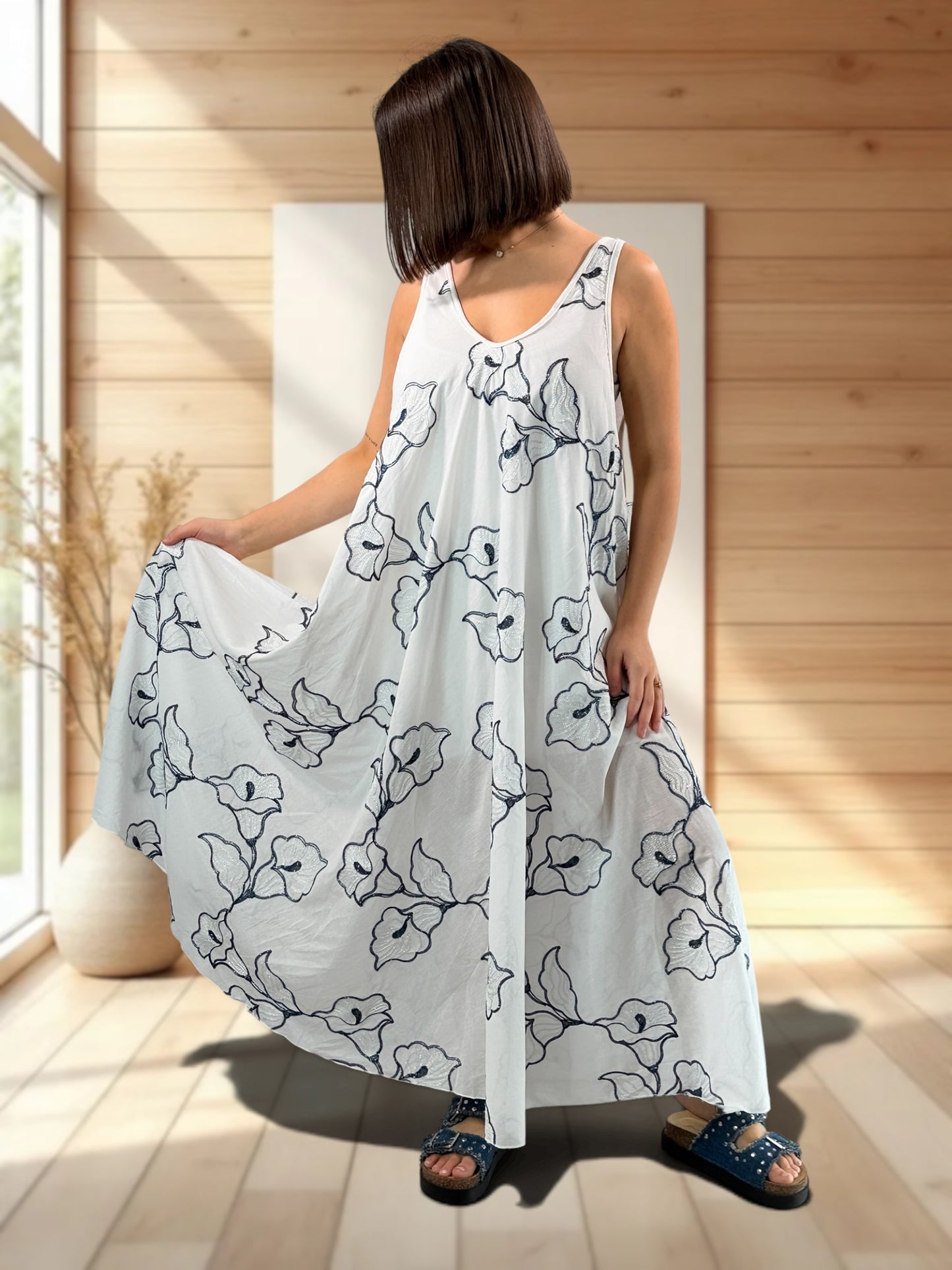 CANDICE - ROBE AMPLE BRODEE JUSQU'A LA TAILLE 52
