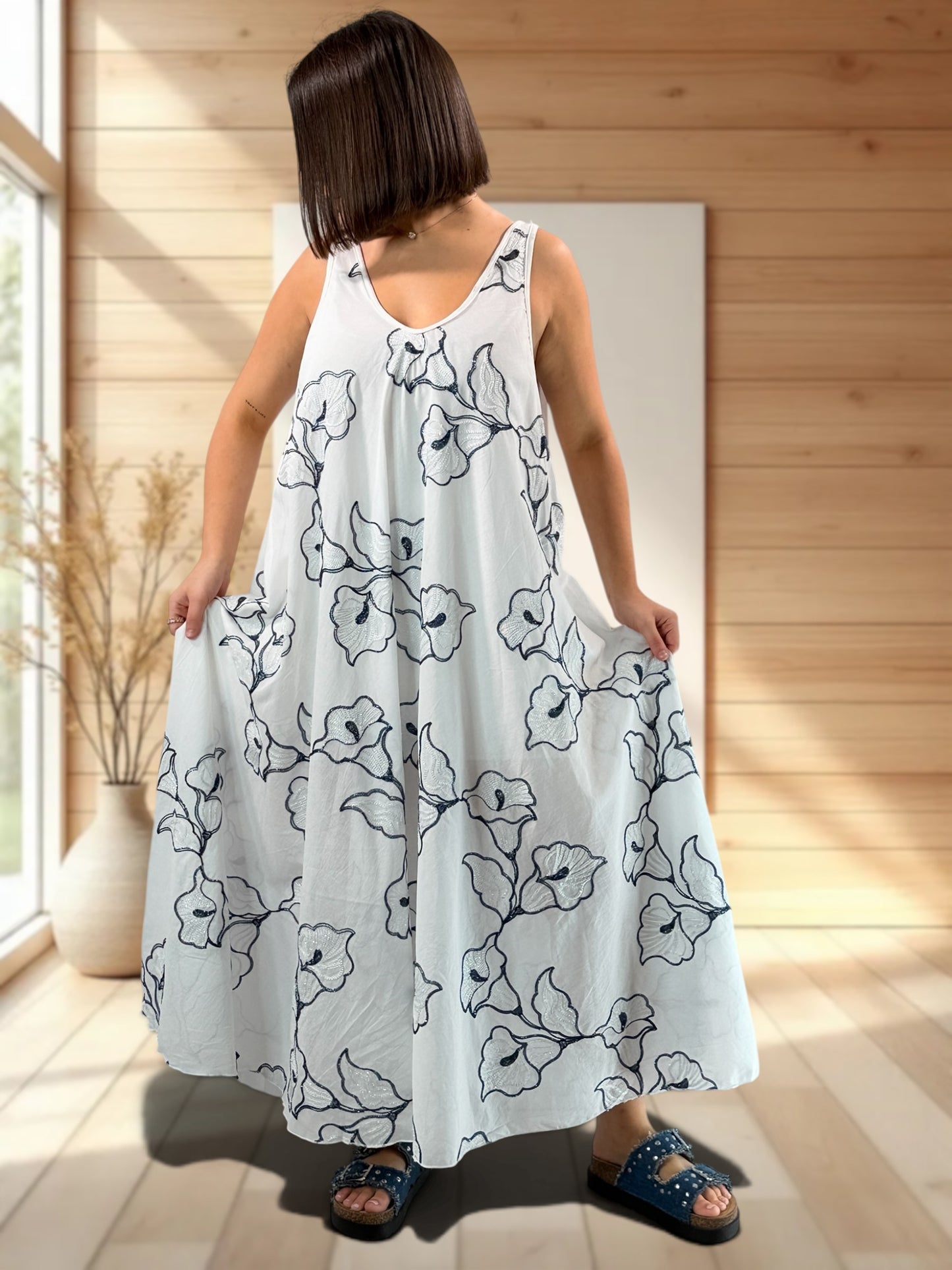 CANDICE - ROBE AMPLE BRODEE JUSQU'A LA TAILLE 52