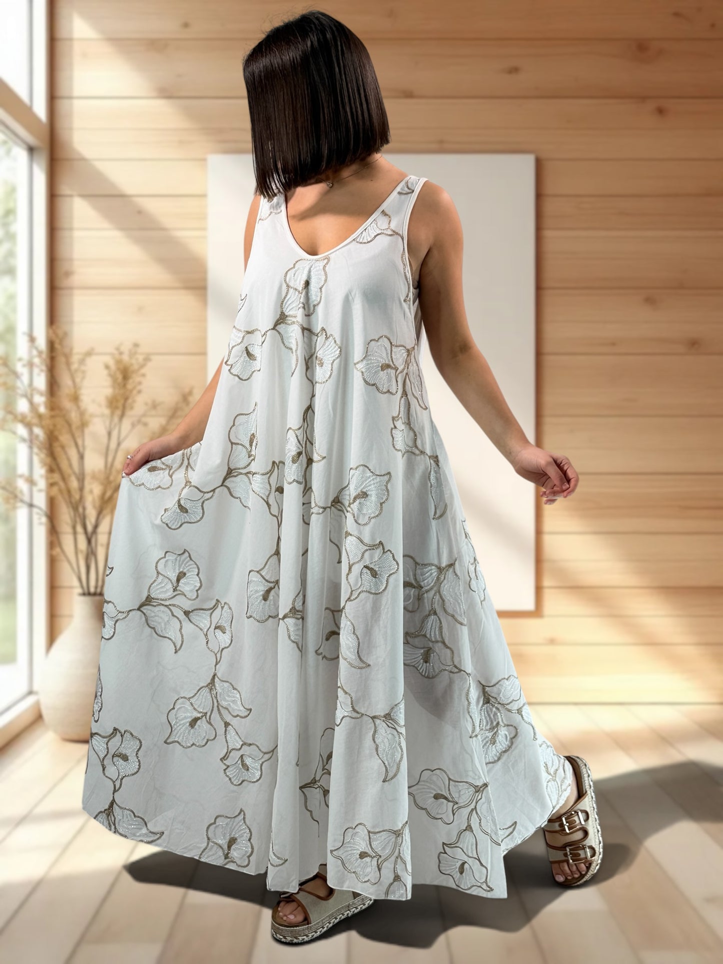 CANDICE - ROBE AMPLE BRODEE JUSQU'A LA TAILLE 52