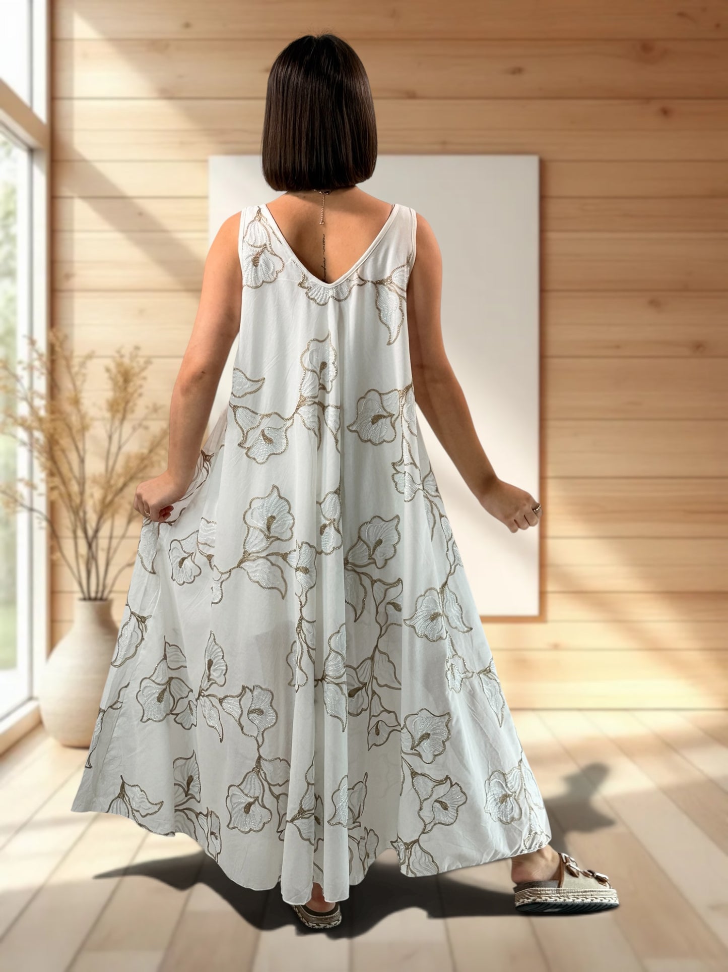 CANDICE - ROBE AMPLE BRODEE JUSQU'A LA TAILLE 52