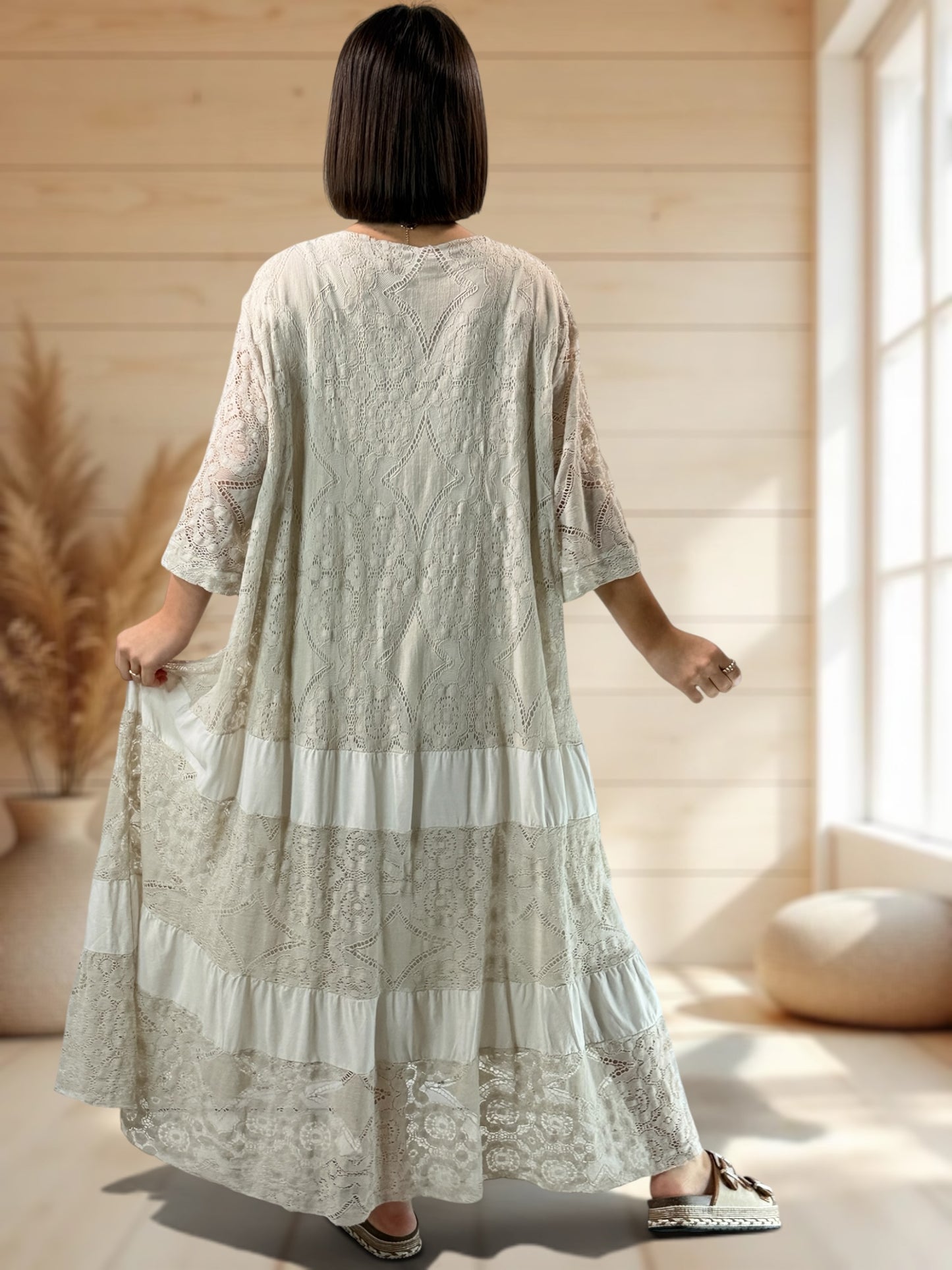 LINDA - ROBE LONGUE BEIGE EN DENTELLE JUSQU'A LA TAILLE 56