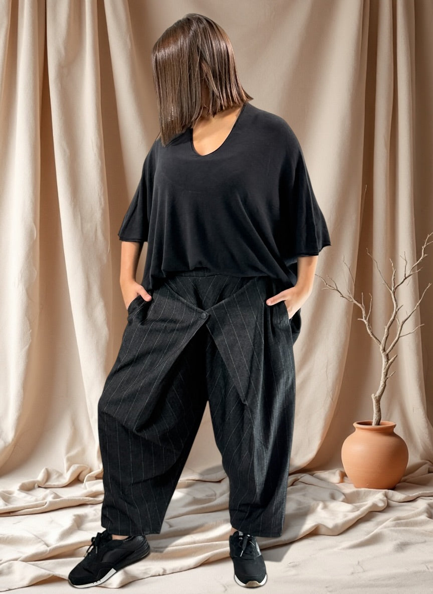 MATTEO - PANTALON NOIR A RAYURE JUSQU'A LA TAILLE 50
