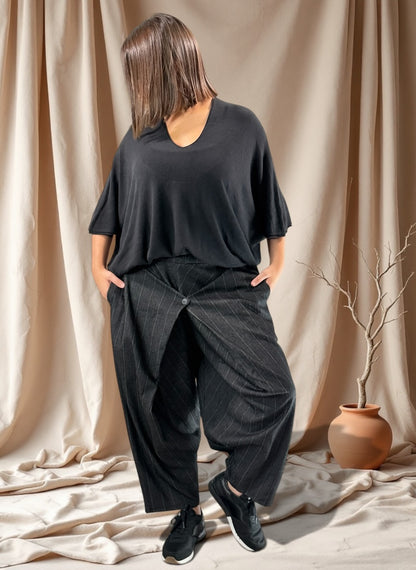MATTEO - PANTALON NOIR A RAYURE JUSQU'A LA TAILLE 50
