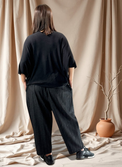 MATTEO - PANTALON NOIR A RAYURE JUSQU'A LA TAILLE 50