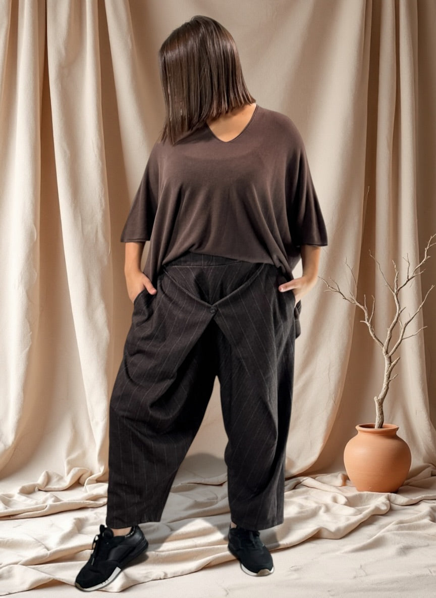 MATTEO - PANTALON MARRON A RAYURE JUSQU'A LA TAILLE 50
