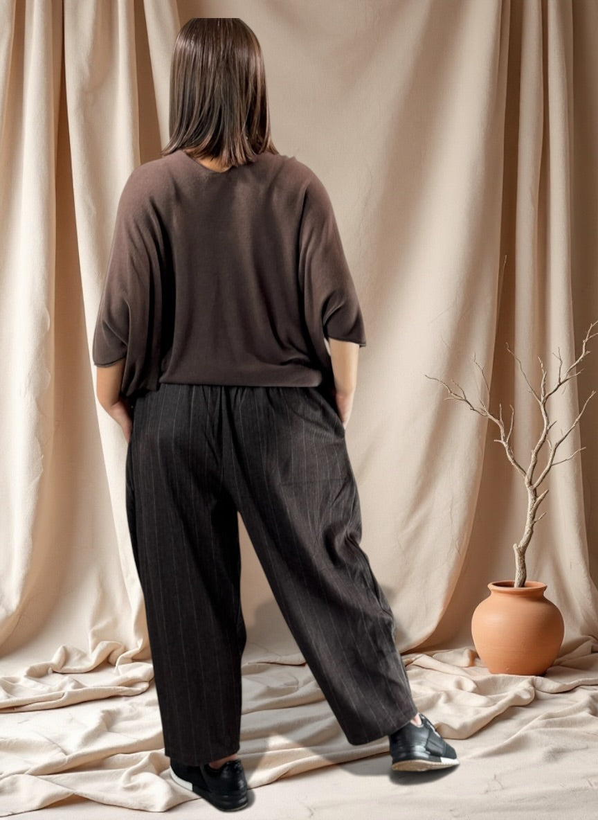 MATTEO - PANTALON MARRON A RAYURE JUSQU'A LA TAILLE 50