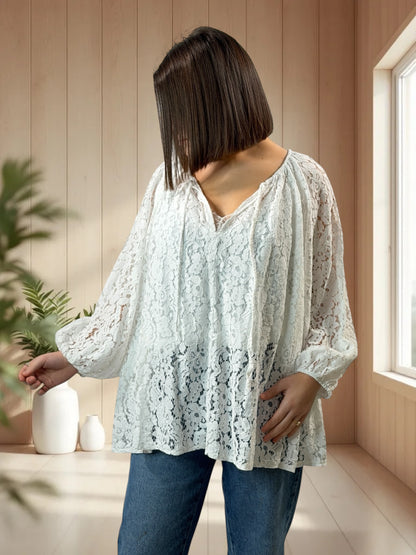 LAURA  - BLOUSE BLANCHE EN DENTELLE JUSQU'A LA TAILLE 54