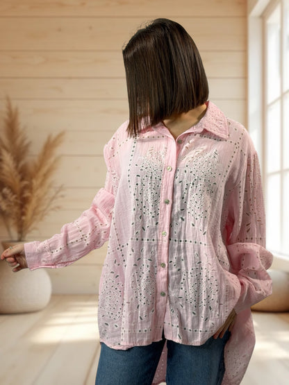 MARBELLA - CHEMISE OVERSIZE EN BRODERIE ANGLAISE ROSE JUSQU'A LA TAILLE 52