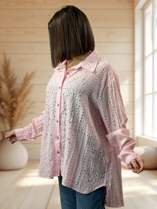 MARBELLA - CHEMISE OVERSIZE EN BRODERIE ANGLAISE ROSE JUSQU'A LA TAILLE 52