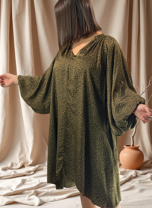 VICTOIRE - TUNIQUE OVERSIZE LEOPARD KAKI JUSQU'A LA TAILLE 54