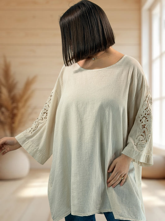 BELLA - TUNIQUE BEIGE MANCHES AVEC DENTELLE JUSQU'A LA TAILLE 54