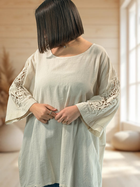 BELLA - TUNIQUE BEIGE MANCHES AVEC DENTELLE JUSQU'A LA TAILLE 54