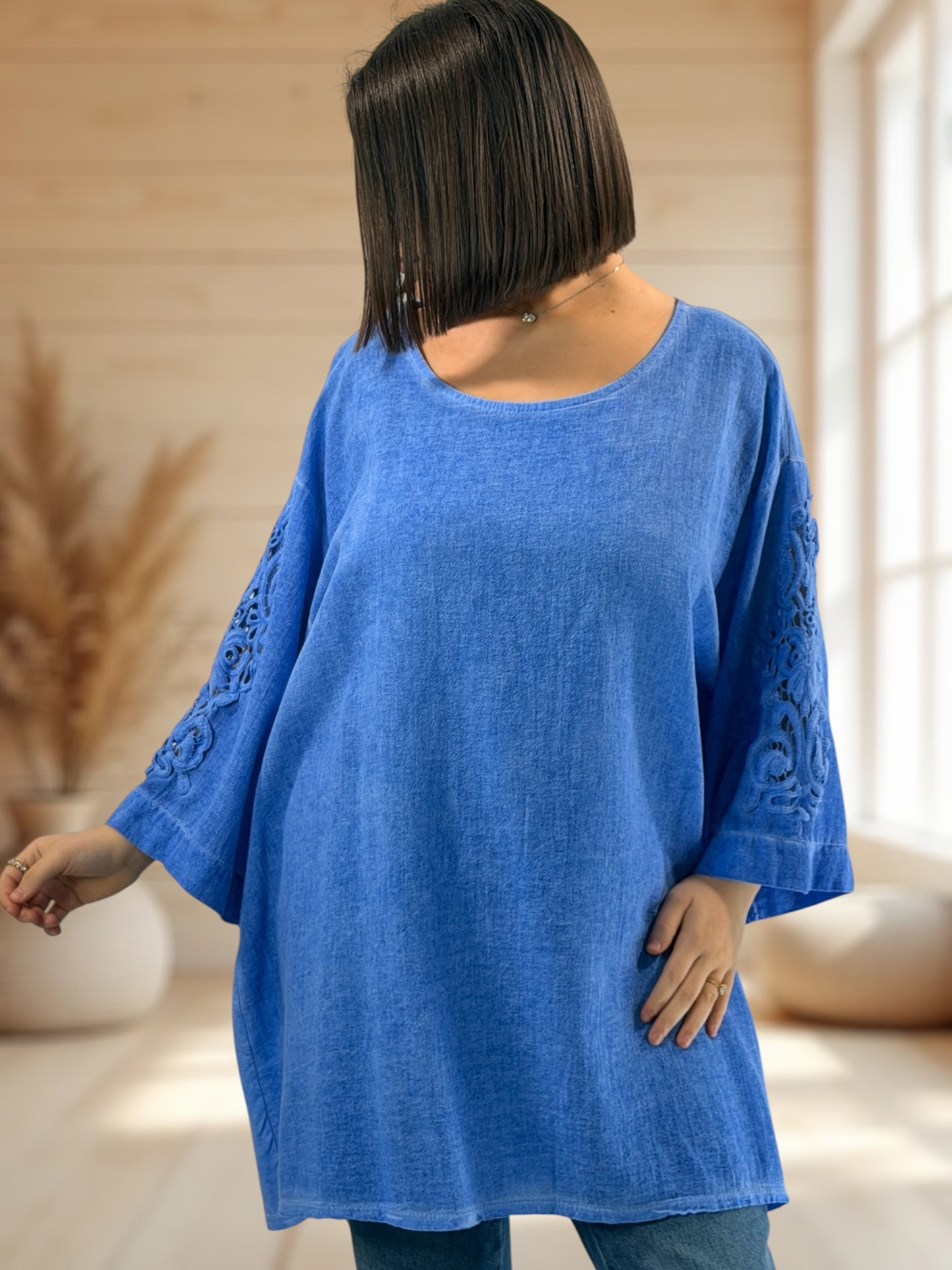 BELLA - TUNIQUE BLEUE MANCHES AVEC DENTELLE JUSQU'A LA TAILLE 54