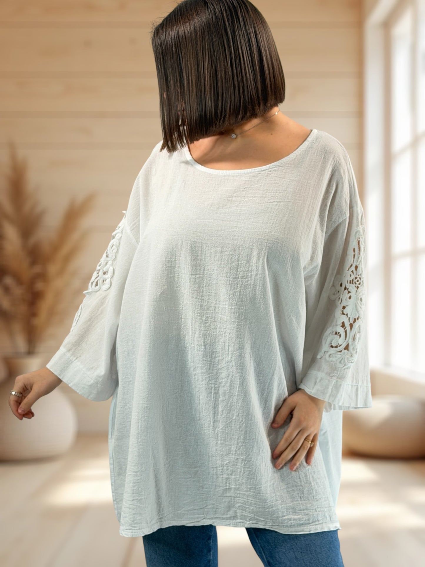 BELLA - TUNIQUE BLANCHE MANCHES AVEC DENTELLE JUSQU'A LA TAILLE 54
