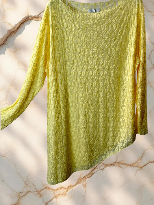 LOLA - TOP ASYMETRIQUE EN DENTELLE JAUNE TAILLE 46/48 A 56