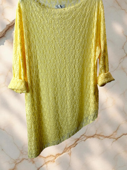 LOLA - TOP ASYMETRIQUE EN DENTELLE JAUNE TAILLE 46/48 A 56