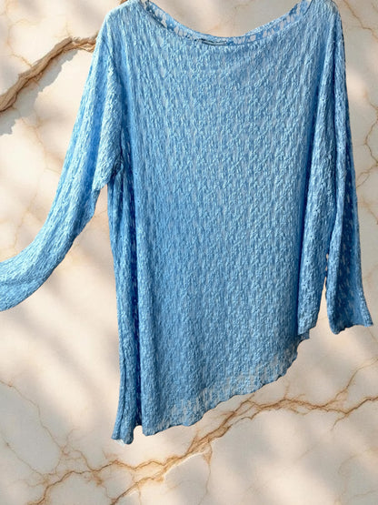 LOLA - TOP ASYMETRIQUE EN DENTELLE  BLEU CIEL TAILLE 46/48 A 56
