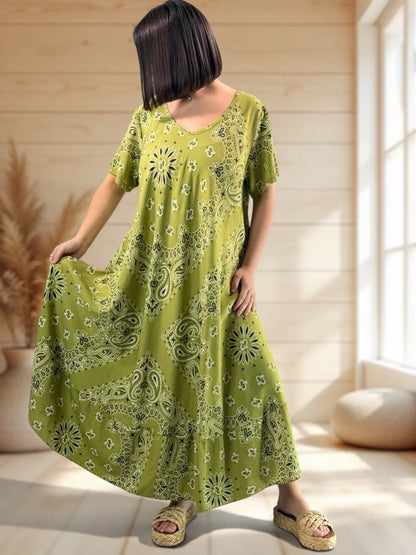 ADELE - ROBE LONGUE VERT ANIS A MOTIF JUSQU'A LA TAILLE 52