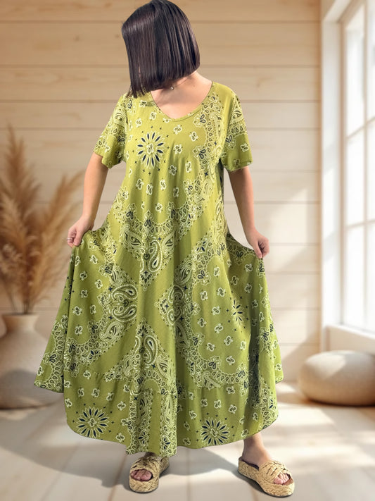 ADELE - ROBE LONGUE VERT ANIS A MOTIF JUSQU'A LA TAILLE 52