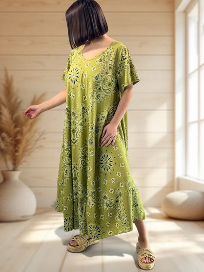 ADELE - ROBE LONGUE VERT ANIS A MOTIF JUSQU'A LA TAILLE 52