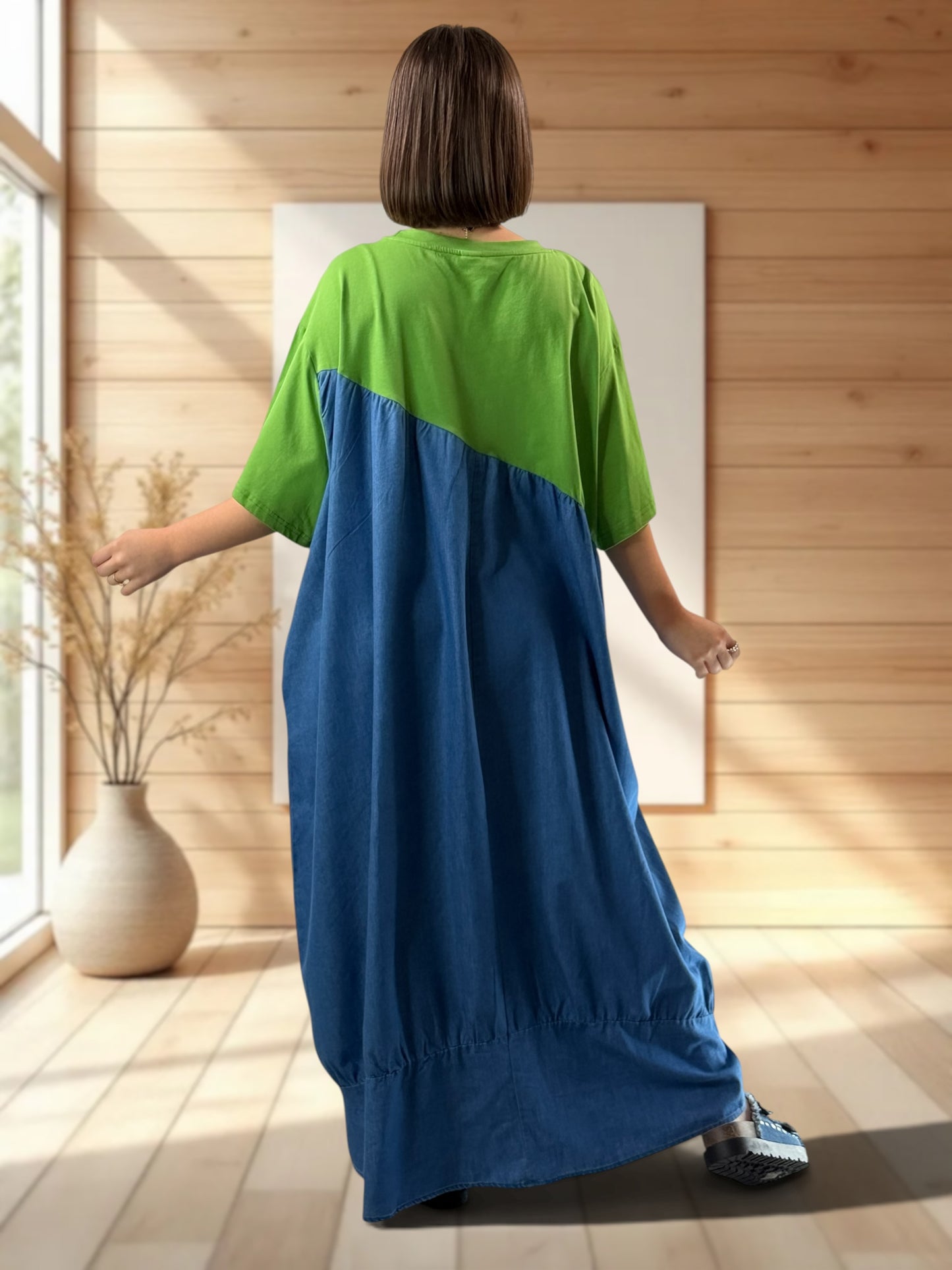ANGELINA - ROBE LONGUE OVERSIZE BRODEE JUSQU'A LA TAILLE 60