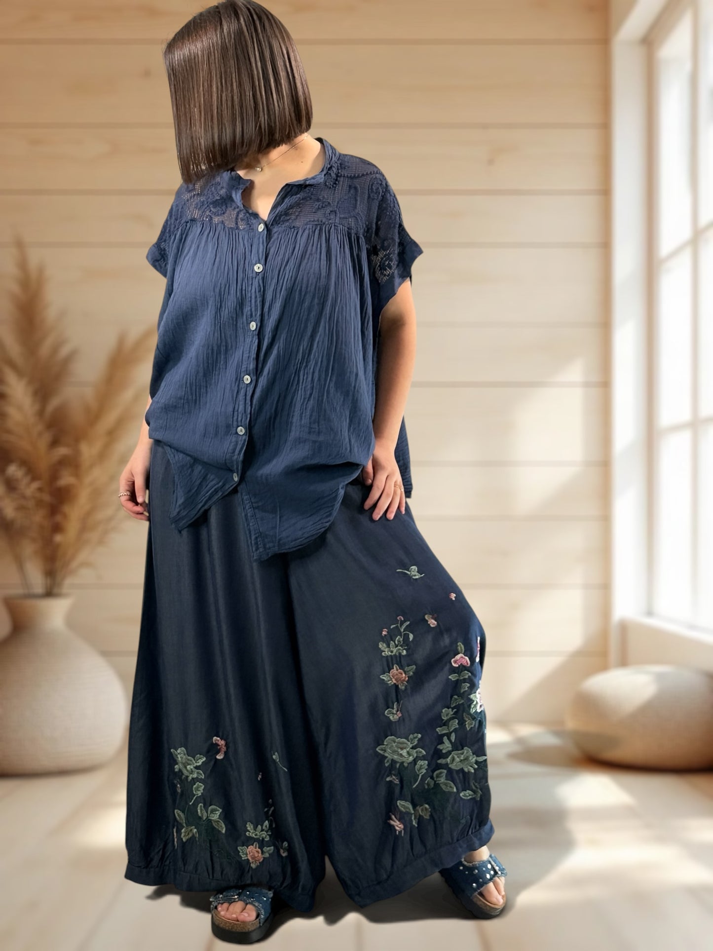 MARVIN - PANTALON FLUIDE BRODE  EN JEAN LYOCELL JUSQUA LA TAILLE 54