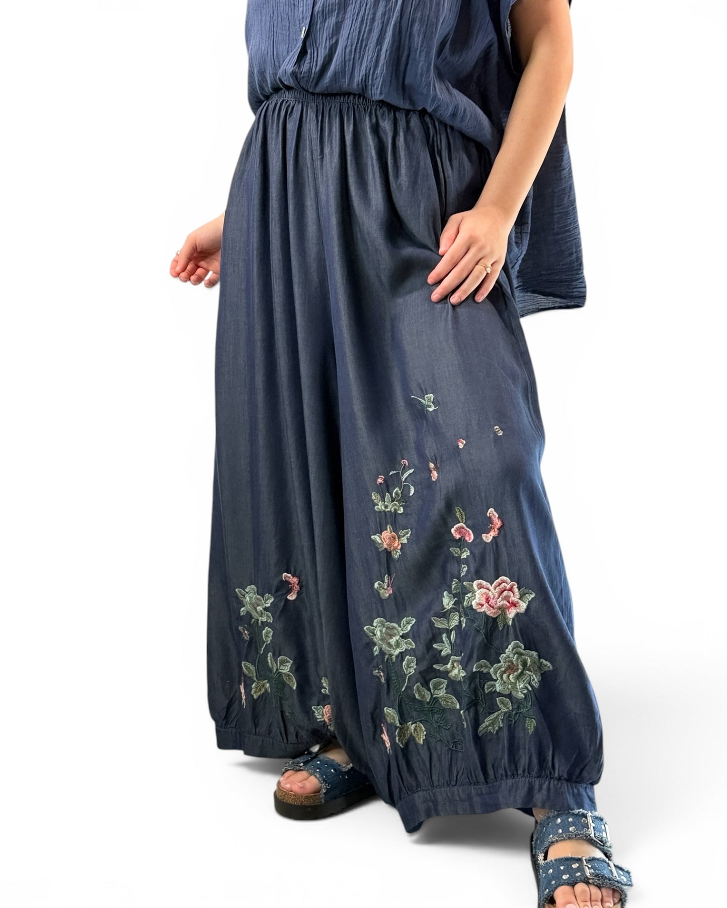 MARVIN - PANTALON FLUIDE BRODE  EN JEAN LYOCELL JUSQUA LA TAILLE 54