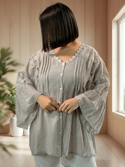 NICOLETTE - TUNIQUE EN DENTELLE BEIGE JUSQU'A LA TAILLE 48/50