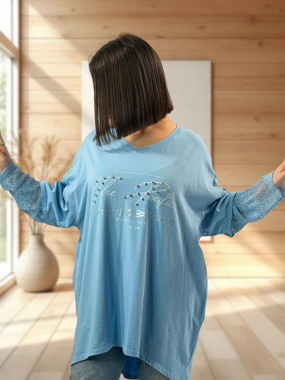 LOVELY - TEE-SHIRT BLEU CIEL MANCHES EN DENTELLE JUSQU'A LA TAILLE 54