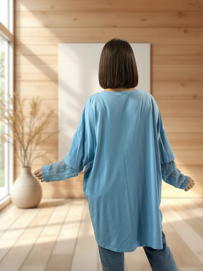 LOVELY - TEE-SHIRT BLEU CIEL MANCHES EN DENTELLE JUSQU'A LA TAILLE 54