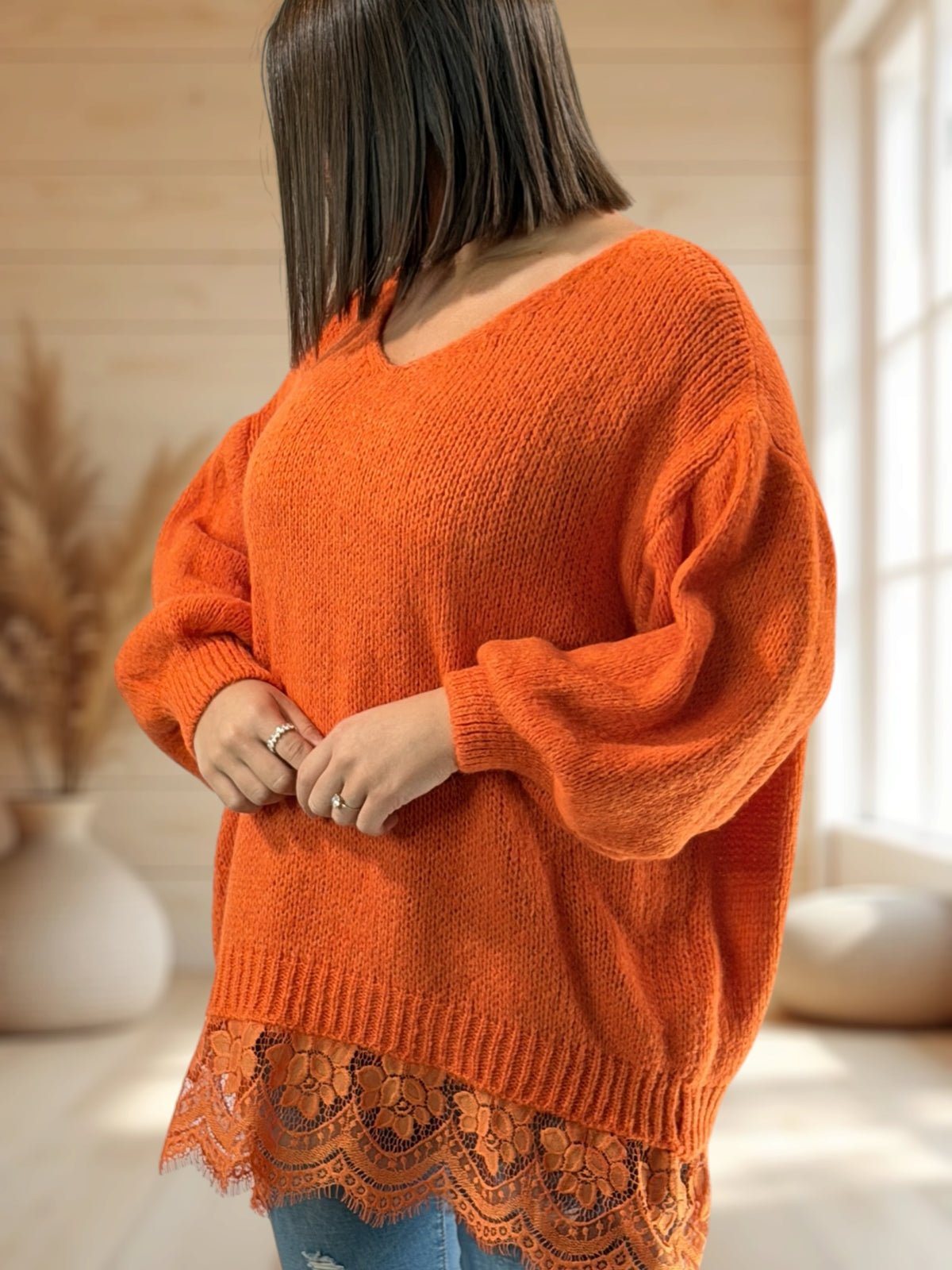NINA - PULL OVERSIZE ORANGE AVEC DENTELLE JUSQU'A LA TAILLE 54/56