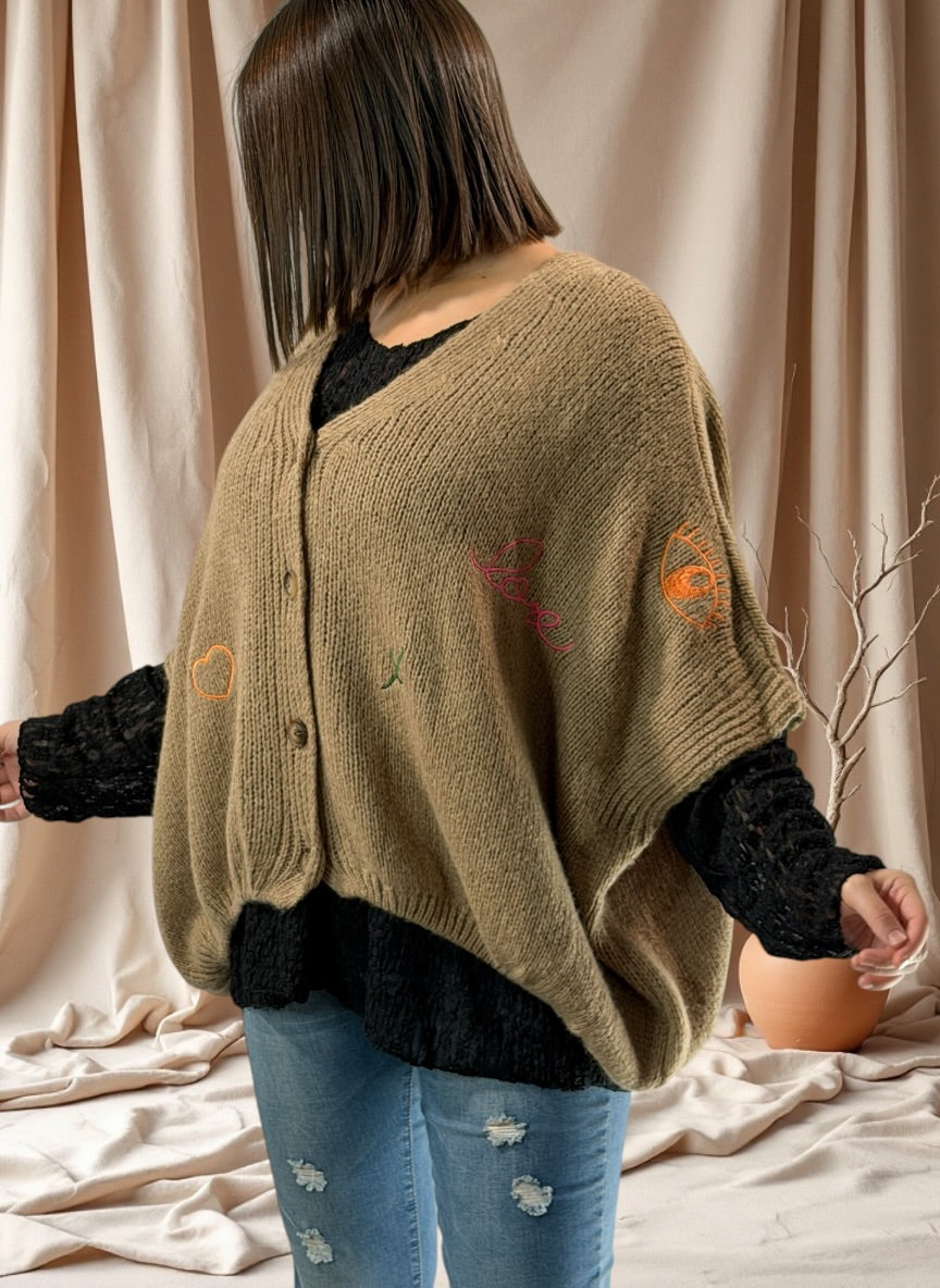 SOPHIA - GILET OVERSIZE CAMEL BRODE JUSQU'A LA TAILLE 56