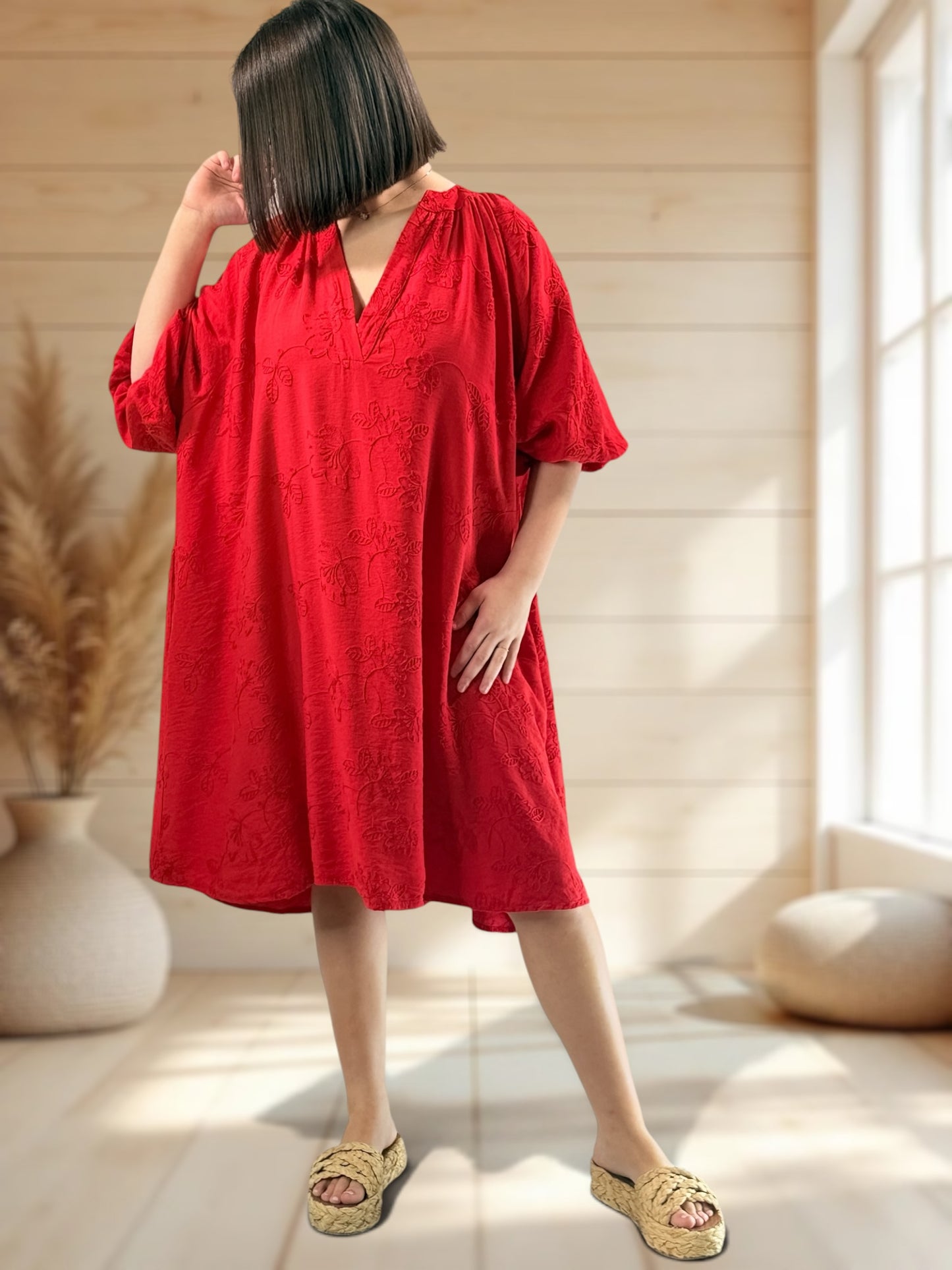 IRENKA - ROBE ROUGE BRODEE JUSQU'A LA TAILLE 54/56