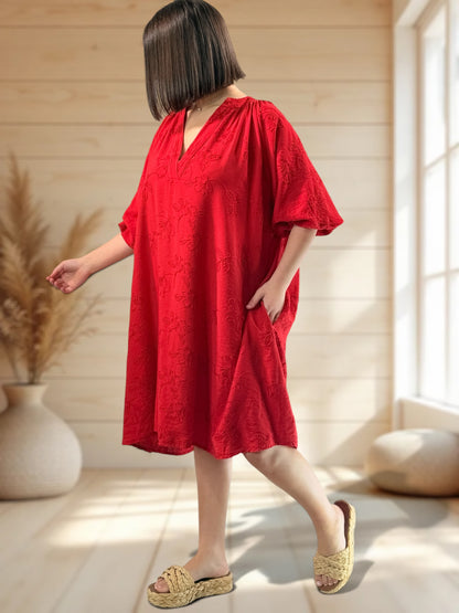 IRENKA - ROBE ROUGE BRODEE JUSQU'A LA TAILLE 54/56